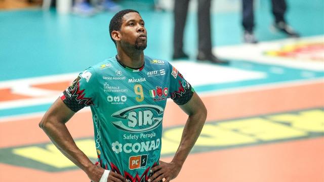 Watch  the great volleyball player Wilfredo Leon!