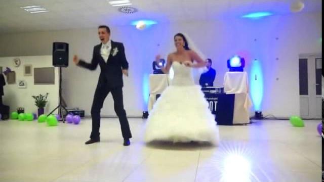 Сумашедший свадебный танец